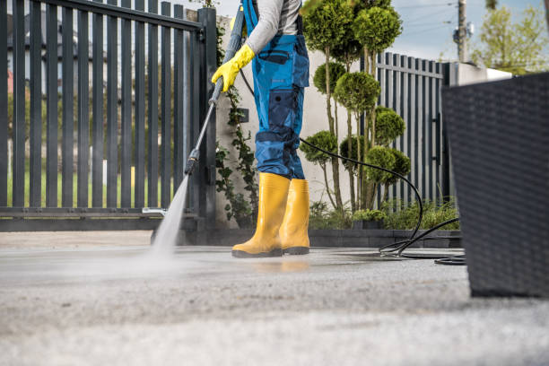 Best Pool Deck Cleaning  in Lynchburg, OH